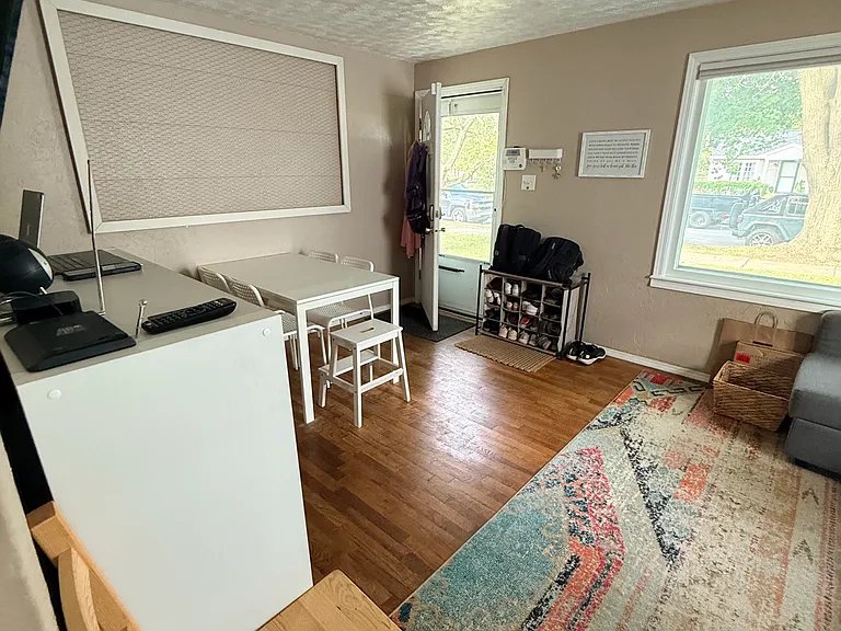 348 S Brook Ave — Photo 5