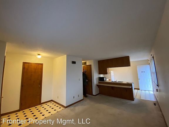 2nd image of 417-419 Land St #A