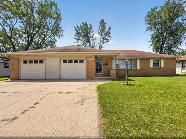 1688 Lilac Ln, Green Bay, WI 54302