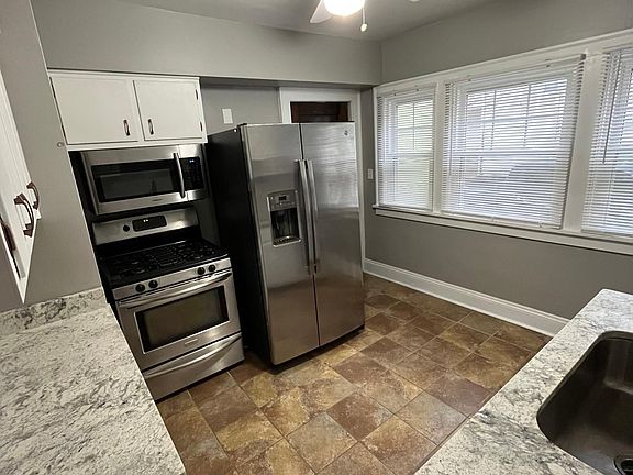 5th image of 9422 Clifton Blvd #1