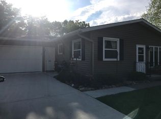 803 Hildreth St, Charles City, IA 50616