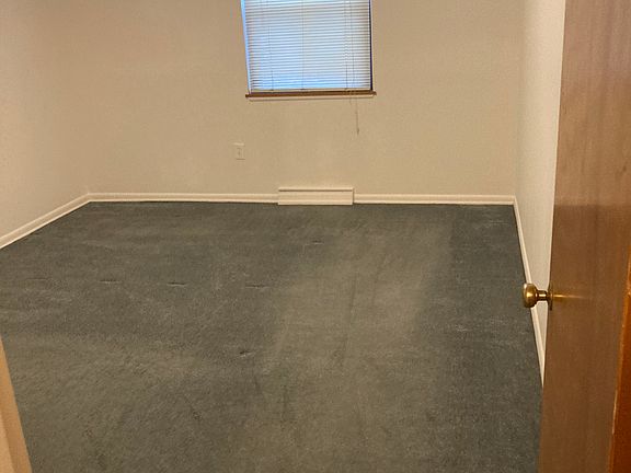 4th image of 17939 Lakeshore Blvd #105