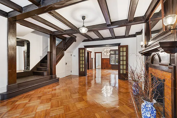 Rented by Compass | media 23