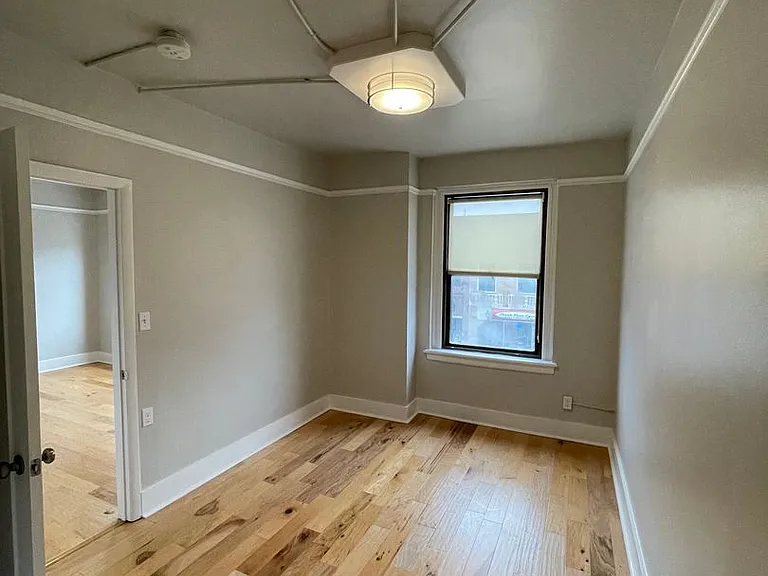 301 Main St — Photo 4
