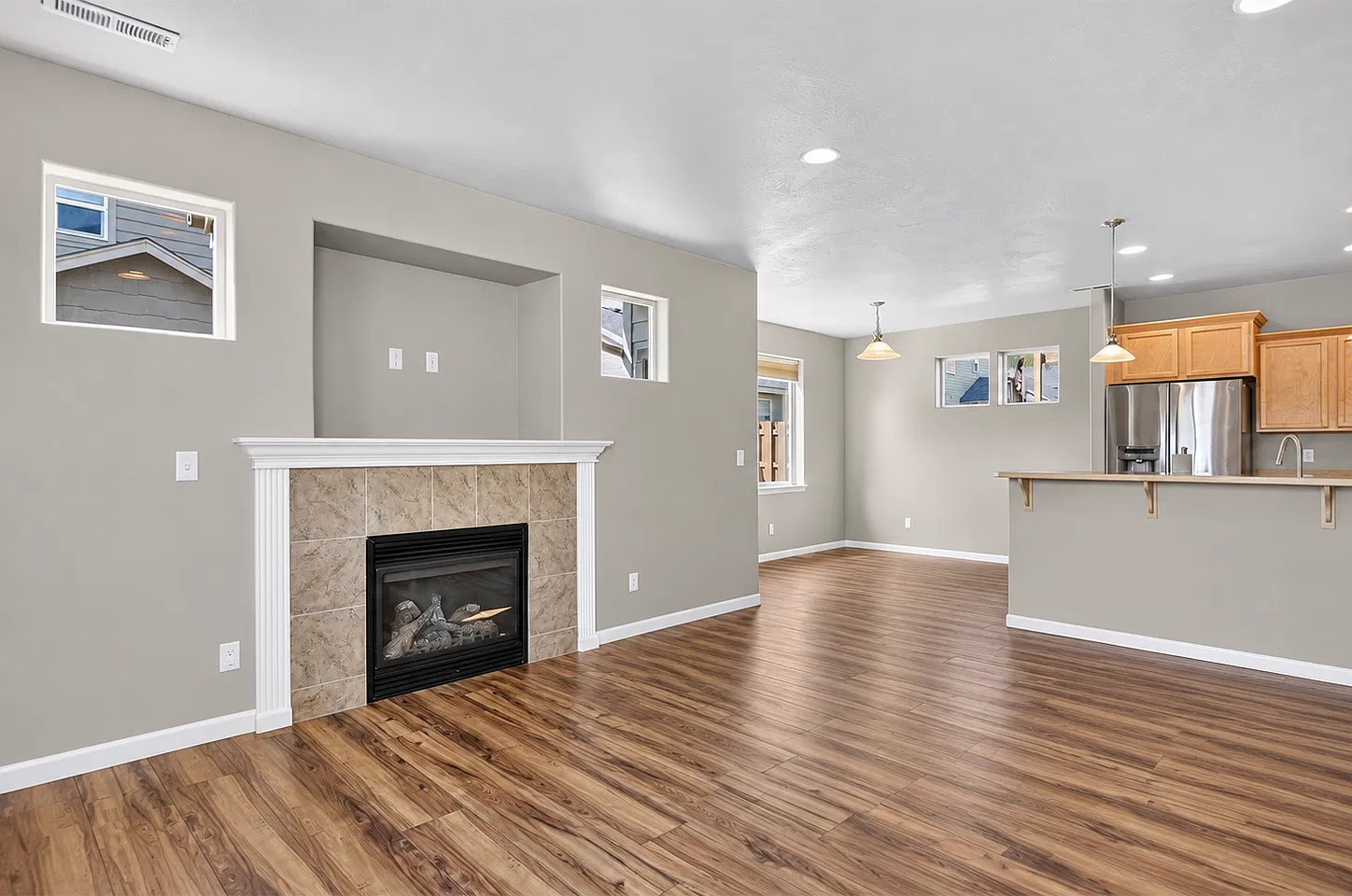 3 bed, 2.5 bath, 1804 sqft, $2,000 — Photo 4