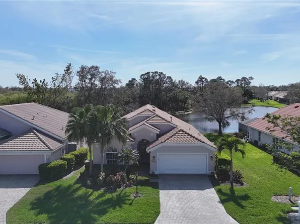 5242 Highbury Cir, Sarasota, FL 34238