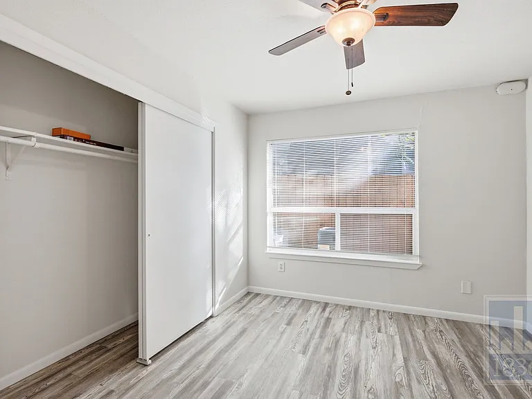 1514 Parker Ln #102 — Photo 30