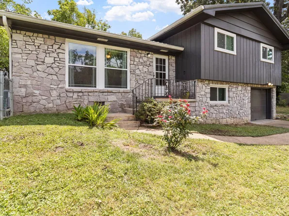 114 Kelsey Dr, Rossville, GA 30741