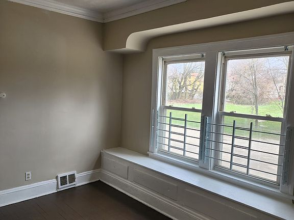 4th image of 12911 Brackland Ave #3