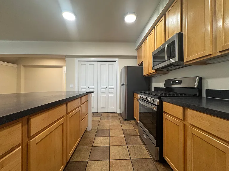 Littlefield Apartments — Photo 4