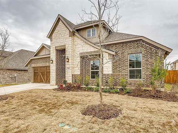 2nd image of 526 Harvest Grove Dr