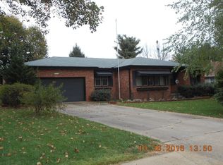 1111 W Westview St, Springfield, MO 65807