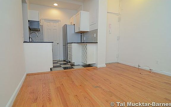 3rd image of 154 8th Ave #44R