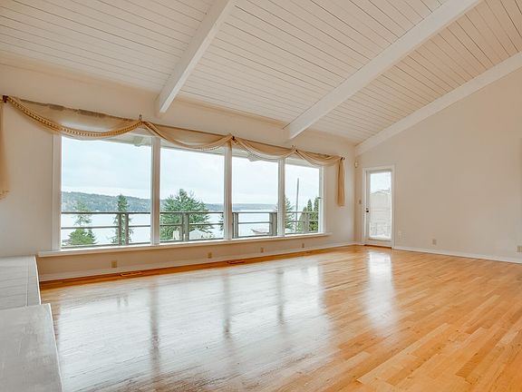 3rd image of 12745 42nd Ave NE