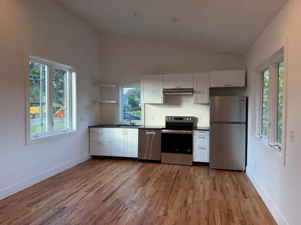 1124 Forest Hills Ave #B, Charlottesville, VA 22903