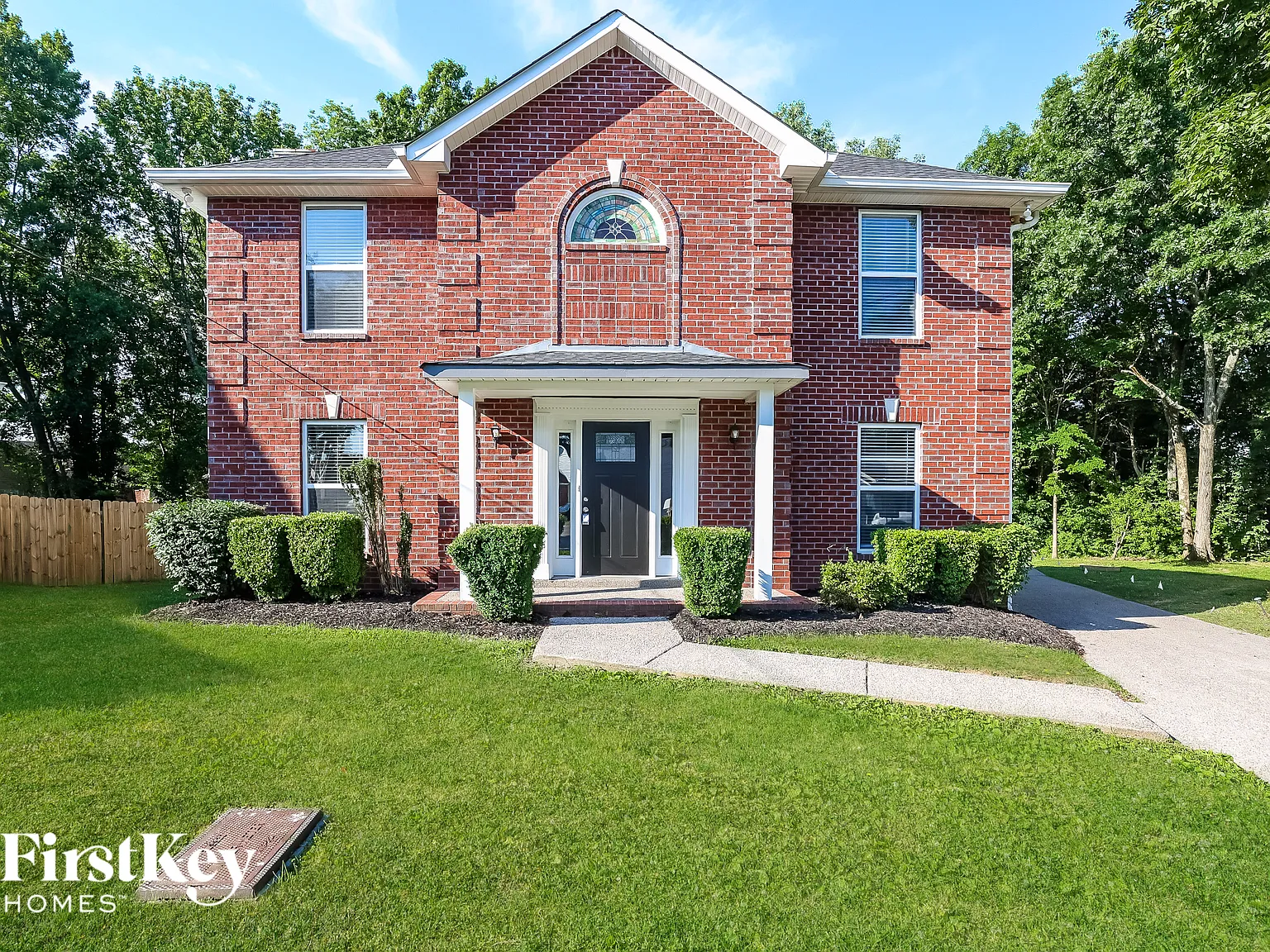 3 bed, 2.5 bath, 1988 sqft, $2,440 — Photo 1