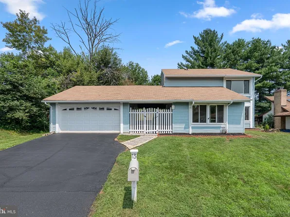 13 Wrightwood Pl, Sterling, VA 20164
