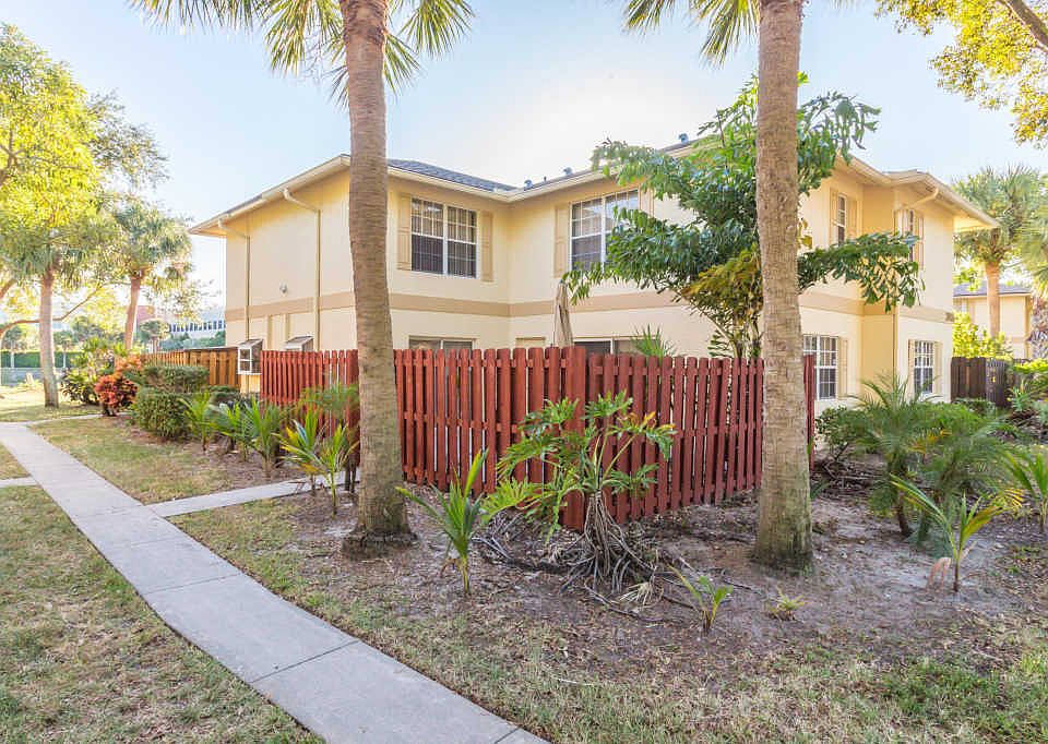 1st image of 2926 SW 22nd Cir #16C