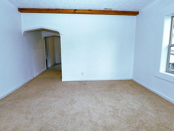 3rd image of 26093 W Heart O Lakes Blvd