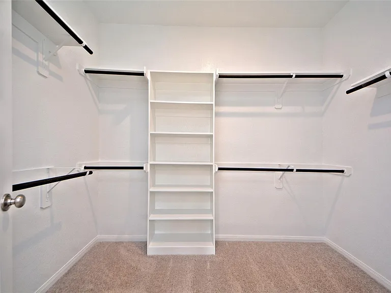 1015 Modesto Dr — Photo 19