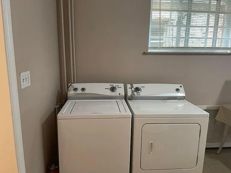 1610 S Rosewood St — Photo 14