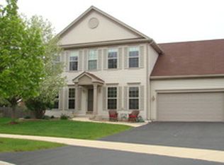 2132 Fieldcrest Dr, Bartlett, IL 60103