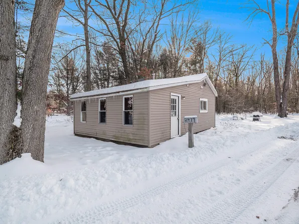 2479 E McMillan Rd, Twin Lake, MI 49457