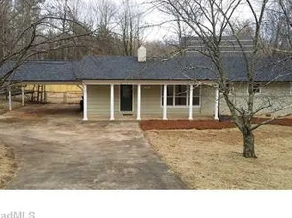 59 Evergreen Dr, Winston Salem, NC 27106