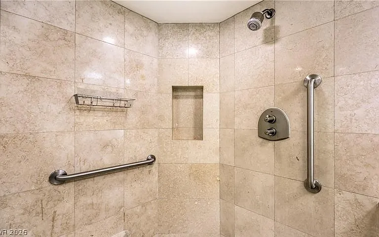 2777 Paradise Rd #807 — Photo 23