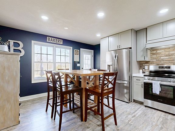 4th image of 1075 Heatherwood Rd