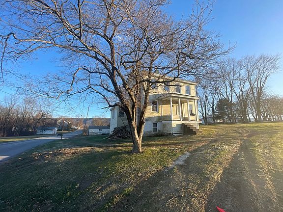 2nd image of 18 Walls Hill Rd