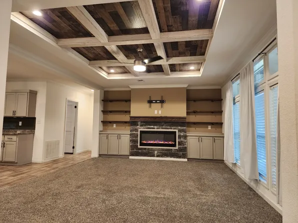 180 Christensen Rd, Elgin, TX 78621