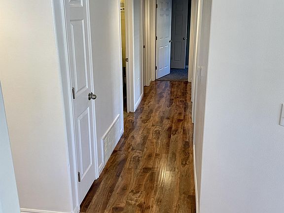 5th image of 133 W Daybreak Ln #1
