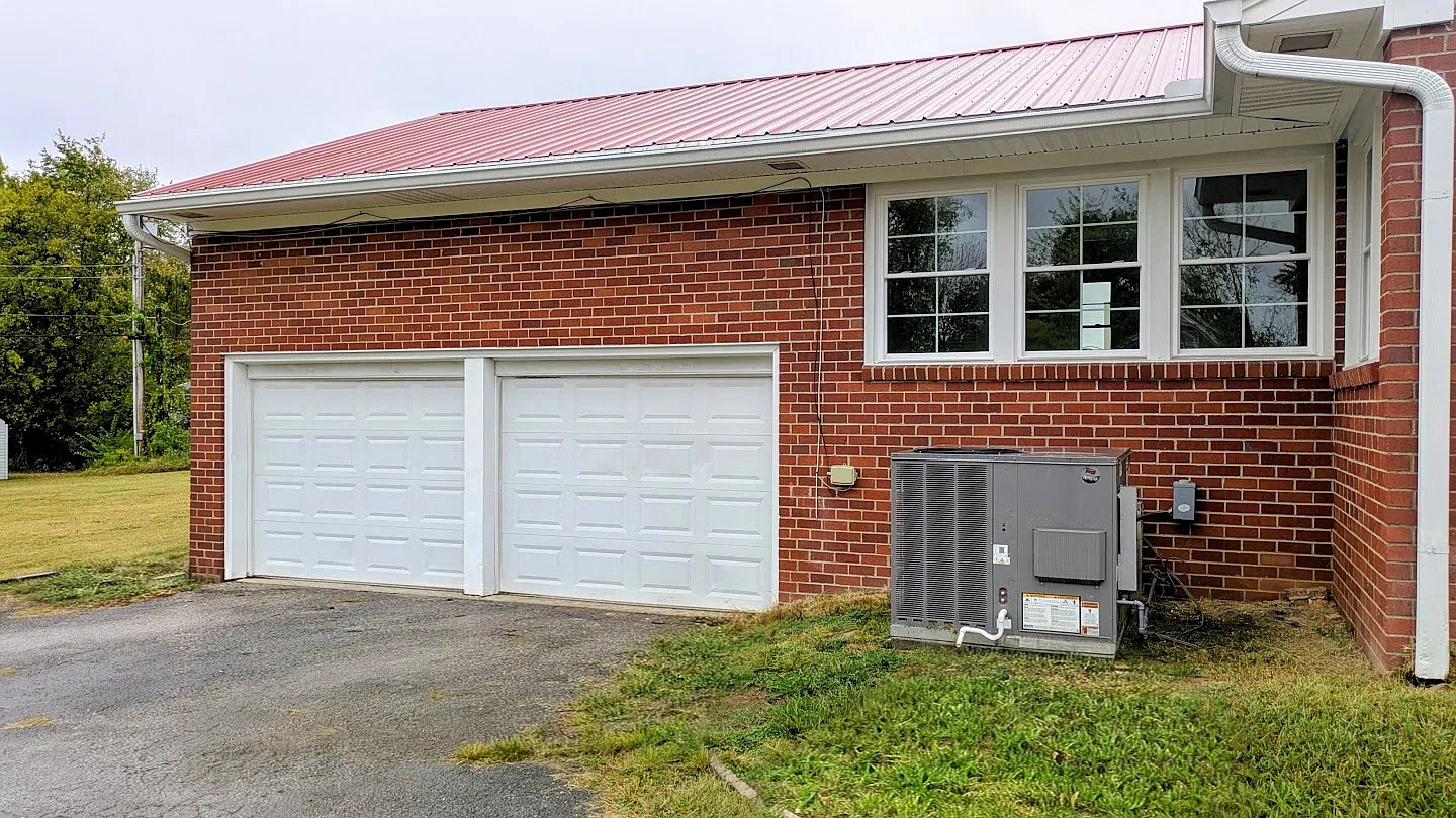 4 bed, 2551 sqft, $2,500 — Photo 3
