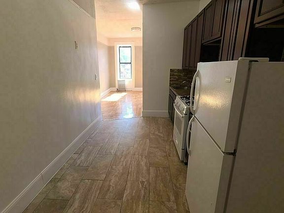 4th image of 65 Malcolm X Blvd APT D1