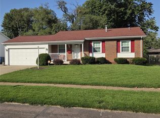 1095 Thompson Dr, Florissant, MO 63031