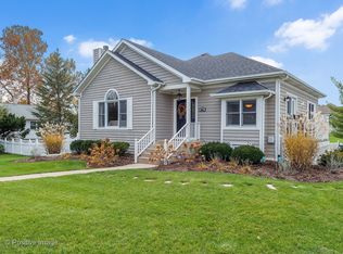 3902 Douglas Rd, Downers Grove, IL 60515