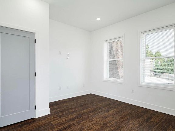 5th image of 3213 W Susquehanna Ave #B