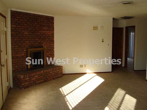 2nd image of 1700 E 22nd St