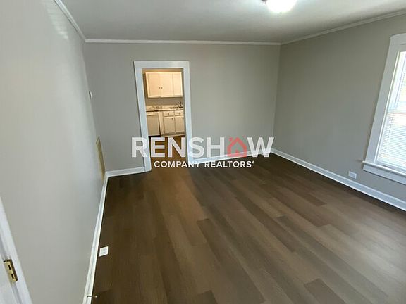2nd image of 218 Stadium St