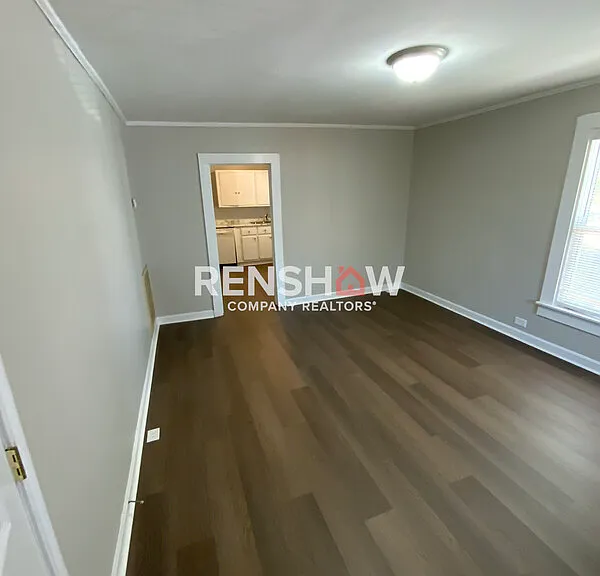 218 Stadium St — Photo 2