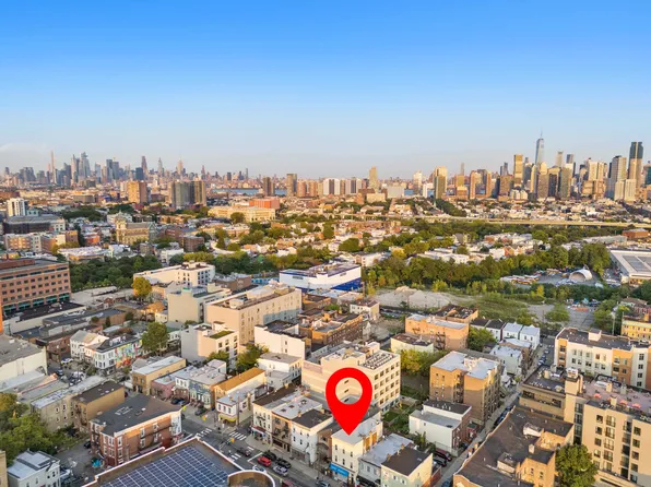 372 Summit Avenue image 31 of 31