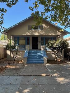 1409 V St, Sacramento, CA, 95818