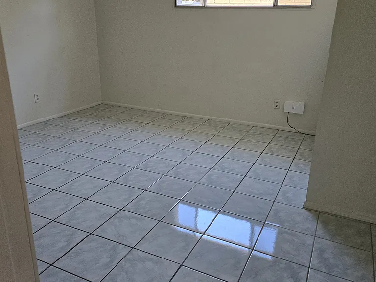 1144 E Palmcroft Dr — Photo 17