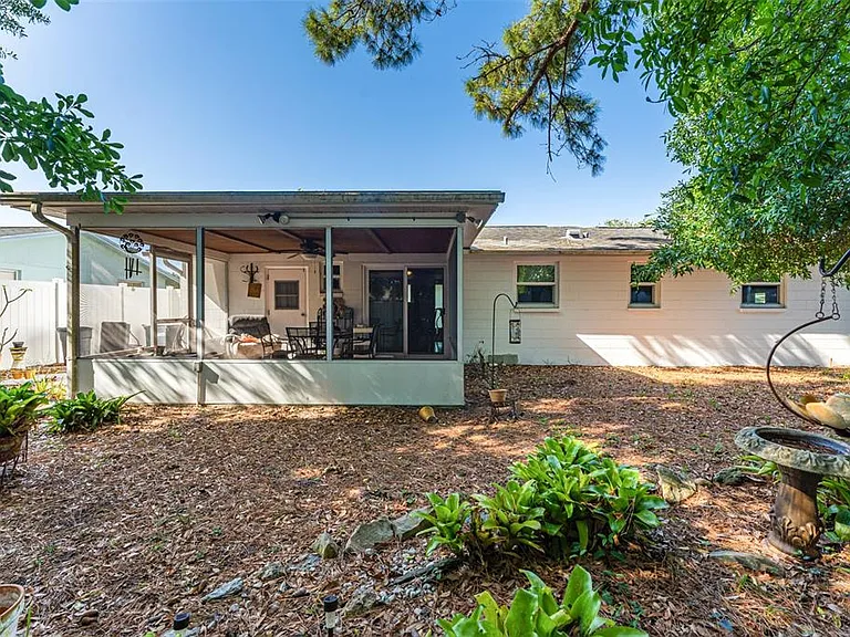7144 Kapp Ct — Photo 18