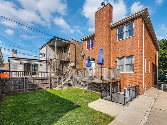 3rd image of 5828 N Mulligan Ave