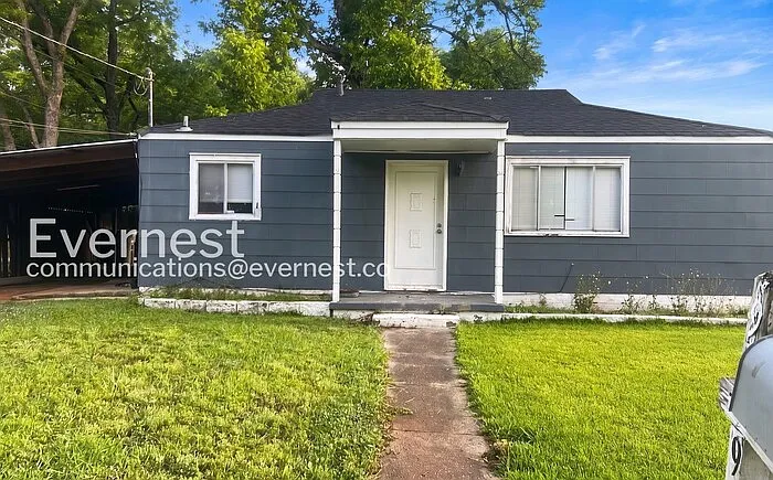907 Garywood Pl