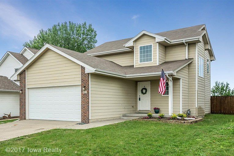 1st image of 821 Green Breeze Cir