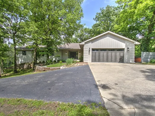 35 Lake Point, Decatur, IL 62521