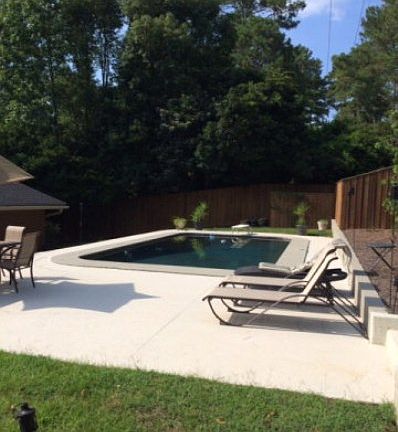 4th image of 2201 Pinecliff Dr